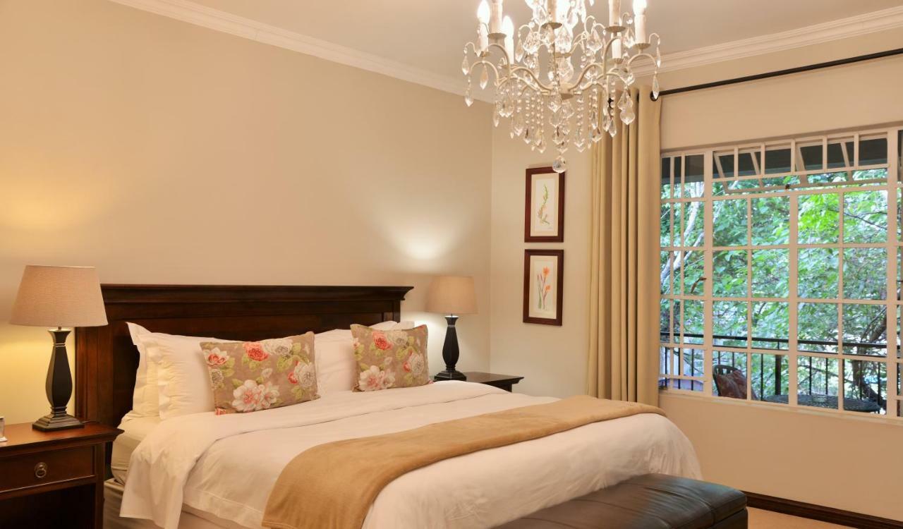 Hotel La Vieille Ferme Johannesburg Esterno foto